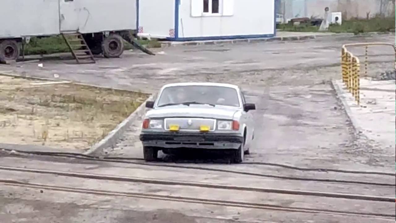 Como metes a 17 rusos en un coche