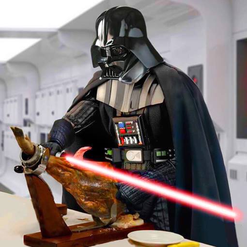 Darth VAder cortando jamón